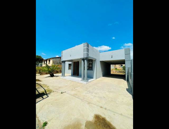 2 BEDROOM HOUSE FOR SALE IN KWAMASHU